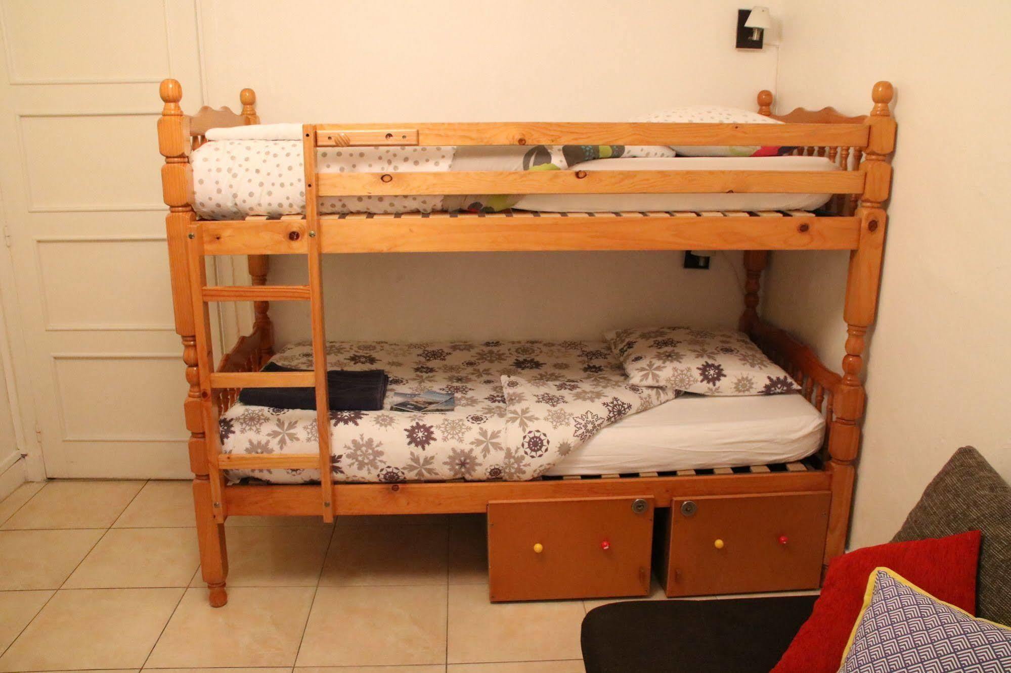 6 Bedrooms Seaview House, Old Town Niza Exterior foto