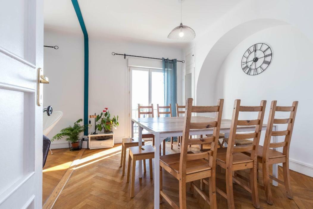 6 Bedrooms Seaview House, Old Town Niza Exterior foto