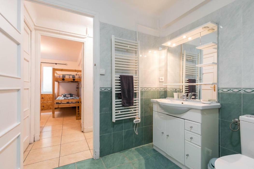6 Bedrooms Seaview House, Old Town Niza Exterior foto